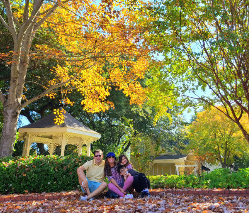 One of the most popular questions Moms ask is where the best locations are for family photo shoots close by. There are many scenic settings around Plano and neighboring cities …