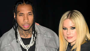 Avril Lavigne y Tyga están muy interesados ​​en su relación, pero aún "no son exclusivos"
