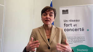 Christine Fréchette, ministre de l'Immigration, explique pourquoi il est important de régionnaliser les immigrants.