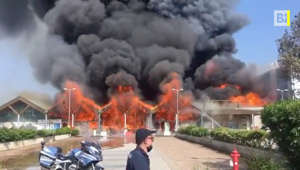 Desenzano, impressionante incendio al centro commerciale