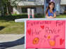 #TheMoment little girl starts lemonade stand for Hay River fire evacuees