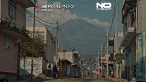 Au pied du volcan Popocatepetl, qui connait un regain d'activité, les habitants restent aux aguets sur fond de vieilles croyances autour de la "montagne qui fume" dans le centre du Mexique.