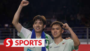National men’s doubles pair Man We Chong-Tee Kai Wun beat Leo Carnando-Daniel Marthin 21-17, 22-20 in the Malaysia Masters semi-finals at Axiata Arena on Saturday (May 27). WATCH MORE: https://thestartv.com/c/newsSUBSCRIBE: https://cutt.ly/TheStarLIKE: https://fb.com/TheStarOnline