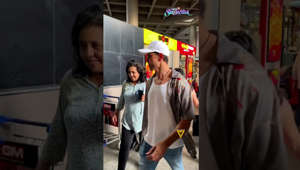 Hrithik Roshan Walks In All His Style & Swag As He Gets Papped At The Airport! | #Shorts #trending