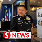 Police arrested 10 locals for allegedly operating an online gambling centre in George Town in a raid at about 3.30pm last Thursday (May 25).Penang police chief Datuk Khaw Kok Chin said the suspects, two men and eight women aged 20 to 30, were arrested with items such as cellphones, computers, a duty roster and conversation scripts. WATCH MORE: https://thestartv.com/c/newsSUBSCRIBE: https://cutt.ly/TheStarLIKE: https://fb.com/TheStarOnline