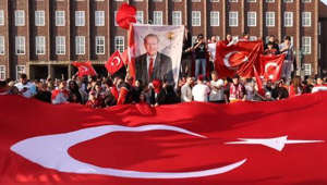 Deutsch-Türken stimmen überwiegend für Erdogan - Kritik von Özdemir