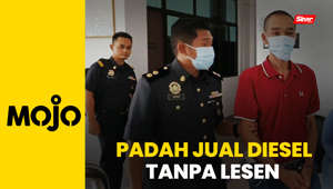 Peniaga dihukum denda RM120,000 jual diesel tanpa lesenBERITA SEMASA 29 MEI 2023Seorang peniaga dikenakan hukuman denda RM120,000 di Mahkamah Seksyen 1 Sungai Petani, Kedah setelah mengaku salah menjalankan perniagaan diesel tanpa kebenaran di Sungai Lalang, bulan lalu, lapor wartawan Sinar Harian, Siti Zubaidah Zakaraya.Lim Soon Ping, dari Bedong, membuat pengakuan itu di hadapan Hakim Roslan Hamid sebaik sahaja pertuduhan dibacakan dalam loghat Hokkien.Jika gagal bayar, mahkamah mengarahkan tertuduh dihukum penjara selama enam bulan selain hasil jualan diesel yang dirampas bernilai RM60,200 dan dua buah lori diserah dan dilucut hak kepada kerajaan.Artikel: https://t.ly/yUcPMuzik: Elevate dari www.bensound.com#BeritaSemasa  #SinarHarian