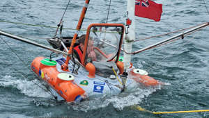 Mit Mini-Boot über den Atlantik: Abenteurer scheitert nach wenigen Stunden