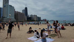 Memorial Day weekend draws huge crowds to beaches in Chicago