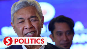 There has not been any move by party leaders in the government to make an offer to PAS to join the current administration, said Umno president and Deputy Prime Minister Datuk Seri Dr Ahmad Zahid Hamidi after chairing a Cabinet sports development committee meeting in Putrajaya on Tuesday (May 30).Read more at https://bit.ly/43zjWxIWATCH MORE: https://thestartv.com/c/newsSUBSCRIBE: https://cutt.ly/TheStarLIKE: https://fb.com/TheStarOnline