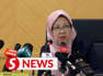 Health Minister Dr Zaliha Mustafa told a press conference on Tuesday (May 30) that the ministry is waiting for a date from Parliament to table the Health White Paper. But before that, the White Paper will be presented first to the Cabinet on June 2.Read more at https://shorturl.at/aelC9WATCH MORE: https://thestartv.com/c/newsSUBSCRIBE: https://cutt.ly/TheStarLIKE: https://fb.com/TheStarOnline