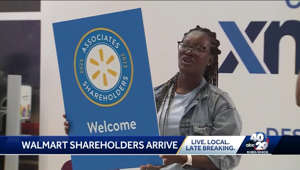 Walmart shareholders arrive in Northwest Arkansas