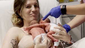 A newborn baby stretched his arm out for a cuddle with his twin when they met for the first time since birth after spending the first few days of their lives separated in the NICU. Meghan Huston, 25, from Knoxville, Tennessee, gave birth to twins Declan and River on March 23 – but with them arriving at 32 weeks, they required Continuous Positive Airway Pressure (CPAP) support. However, just five days later, in the NICU at East Tennessee Children’s Hospital, Megan was holding Declan close to her chest in bed when a nurse placed River next to him. The following moments were magical – with River bringing an arm out and placing it tightly around Declan’s shoulder, with the pair finally back together again.