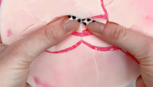 With supercharged fingers and a rich, pink-colored wax thingy in her hands, Amy Sheree knew what she had to do. This oddly-soothing clip features Amy pinning her fingers into the wax and that's when viewers are treated to another pleasant surprise. The moldable, squishy surface appears to be filled with pink slime, which doesn't hesitate to come out the moment the wax succumbs to the pressure. "The crunch was simply unreal," the filmer commented.Location: Destin, FL, USAWooGlobe Ref : WGA347216For licensing and to use this video, please email licensing@wooglobe.com