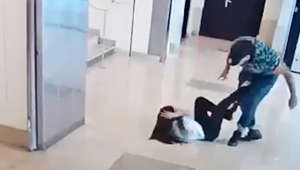 Le rugbyman du Montpellier Herault Rugby a poursuivi et frappé sa femme le 26 mai, dans un centre commercial. Nous dévoilons la vidéo de l’agression.