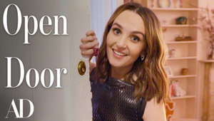 Today AD is welcomed by SNL star, Chloe Fineman, for a look inside her Paris-inspired home in New York City.