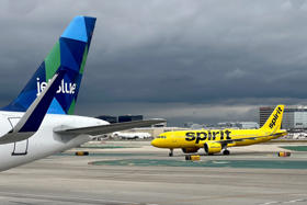 JetBlue offers to give up all of Spirit’s New York LaGuardia slots to get merger completed