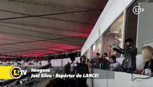 Torcedores do Flamengo provocam funcionários do Fluminense no Maracanã