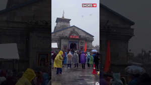 Kedarnath Dham : Light Rain Along With Snowfall Blessed The Pilgrims | Kedarnath Dham Yatra 2023