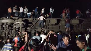 Train crash in eastern India leaves hundreds dead or wounded