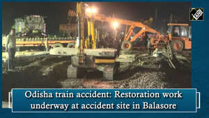 Restoration work was underway at night at Odisha’s Balasore train accident site. According to the Railway Ministry, more than 1,000 people have been engaged in the work. More than 7 Poclain machines, 2 accident relief trains, and 3–4 railway and road cranes were deployed for early restoration.