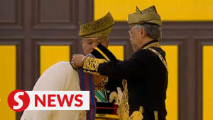 A total of 839 individuals were conferred Federal awards, honours and medals for 2023 in conjunction with the Yang di-Pertuan Agong Al-Sultan Abdullah Ri'ayatuddin Al-Mustafa Billah Shah’s official birthday on Monday (June 5).Read more at https://rb.gy/c2ii9WATCH MORE: https://thestartv.com/c/newsSUBSCRIBE: https://cutt.ly/TheStarLIKE: https://fb.com/TheStarOnline