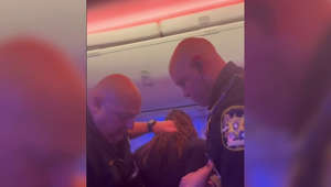 A woman who was allegedly drunk was removed from a Texas-bound Southwest flight when it stopped in New Orleans on May 29. Credit: @kicknit35/LOCAL NEWS X /TMX