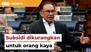 Perdana Menteri, Anwar Ibrahim membidas kenyataan berhubung kerajaan mengurangkan subsidi kepada rakyat yang menyebabkan mereka terbeban masa ini.Laporan Lanjut: https://www.freemalaysiatoday.com/category/bahasa/tempatan/2023/06/06/subsidi-hanya-dikurangkan-untuk-orang-kaya-jangan-dipolitikkan-tegas-anwar/Read More: https://www.freemalaysiatoday.com/category/nation/2023/06/06/anwar-ticks-off-pn-mp-for-politicising-subsidy-removal/Free Malaysia Today is an independent, bi-lingual news portal with a focus on Malaysian current affairs. Subscribe to our channel - http://bit.ly/2Qo08ry ------------------------------------------------------------------------------------------------------------------------------------------------------Check us out at https://www.freemalaysiatoday.comFollow FMT on Facebook: http://bit.ly/2Rn6xEVFollow FMT on Dailymotion: https://bit.ly/2WGITHMFollow FMT on Twitter: http://bit.ly/2OCwH8a Follow FMT on Instagram: https://bit.ly/2OKJbc6Follow FMT on TikTok : https://bit.ly/3cpbWKKFollow FMT Telegram - https://bit.ly/2VUfOrvFollow FMT LinkedIn - https://bit.ly/3B1e8lNFollow FMT Lifestyle on Instagram: https://bit.ly/39dBDbe------------------------------------------------------------------------------------------------------------------------------------------------------Download FMT News App:Google Play – http://bit.ly/2YSuV46App Store – https://apple.co/2HNH7gZHuawei AppGallery - https://bit.ly/2D2OpNP#FMTNews #AnwarIbrahim #Subsidi #T20