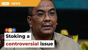 Kedah menteri besar Sanusi Nor’s repeated claim that Penang belongs to Kedah is likely more about his political ambition than about redrawing boundaries.Read More:https://www.freemalaysiatoday.com/category/nation/2023/06/06/the-controversy-behind-kedahs-claim-of-penang/Laporan Lanjut:https://www.freemalaysiatoday.com/category/bahasa/tempatan/2023/06/06/kontroversi-di-sebalik-tuntutan-kedah-terhadap-pulau-pinang/Free Malaysia Today is an independent, bi-lingual news portal with a focus on Malaysian current affairs. Subscribe to our channel - http://bit.ly/2Qo08ry ------------------------------------------------------------------------------------------------------------------------------------------------------Check us out at https://www.freemalaysiatoday.comFollow FMT on Facebook: http://bit.ly/2Rn6xEVFollow FMT on Dailymotion: https://bit.ly/2WGITHMFollow FMT on Twitter: http://bit.ly/2OCwH8a Follow FMT on Instagram: https://bit.ly/2OKJbc6Follow FMT on TikTok : https://bit.ly/3cpbWKKFollow FMT Telegram - https://bit.ly/2VUfOrvFollow FMT LinkedIn - https://bit.ly/3B1e8lNFollow FMT Lifestyle on Instagram: https://bit.ly/39dBDbe------------------------------------------------------------------------------------------------------------------------------------------------------Download FMT News App:Google Play – http://bit.ly/2YSuV46App Store – https://apple.co/2HNH7gZHuawei AppGallery - https://bit.ly/2D2OpNP#FMTNews #SanusiMdNor #Penang #Kedah #Controversy