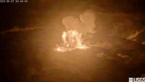 See the moment Kilauea volcano erupts in Hawaii