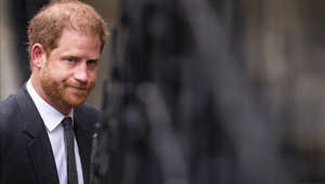 El príncipe Harry acusa a la prensa amarilla de tener "sangre en sus manos"