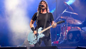 After first playing the festival in 1998, the Foo Fighters are reportedly set to return to Glastonbury this year.