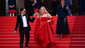 Jennifer Lawrence comenta uso de chinelos no tapete vermelho: 'Não estava fazendo uma declaração política'