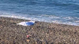 Dos migrantes fallecen al intentar alcanzar la costa de Almería a nado