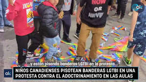 Niños canadienses pisotean banderas LGTBI en una protesta contra el adoctrinamiento en las aulas