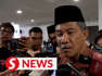 Malaysia held bilateral talks with 13 countries during the recent Shangri-La Dialogue defence summit on June 2, says Datuk Seri Mohamad Hasan.The Defence Minister was responding to former health minister Khairy Jamaluddin, who said in a recent podcast with former Umno information chief Shahril Hamdan that Malaysia missed a chance to speak about issues affecting the Indo-Pacific region after Mohamad did not give a speech during the event.Read more at https://bit.ly/3qzXHJZWATCH MORE: https://thestartv.com/c/newsSUBSCRIBE: https://cutt.ly/TheStarLIKE: https://fb.com/TheStarOnline