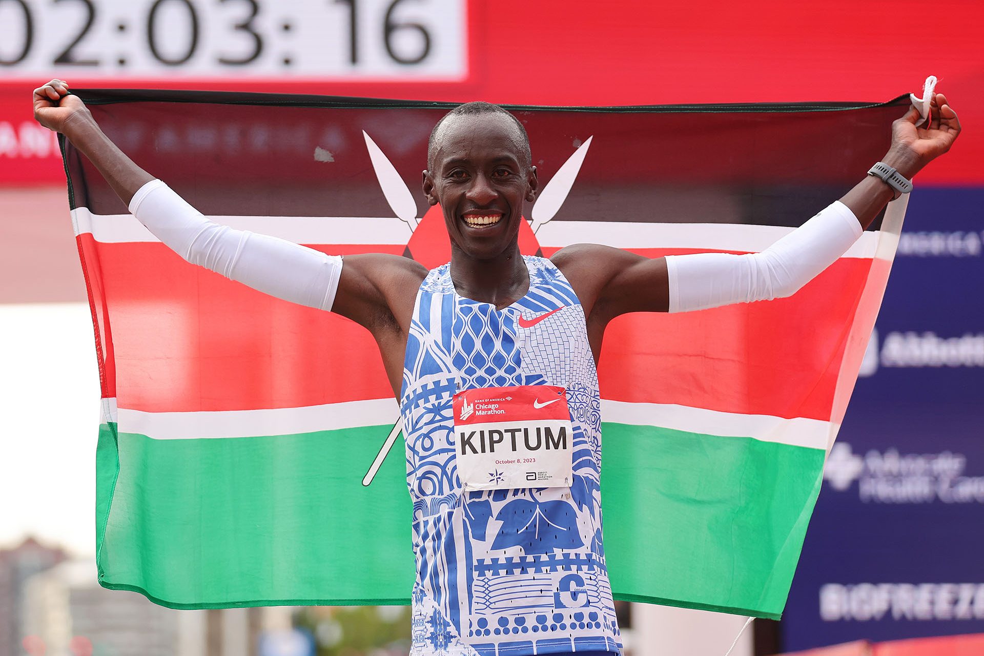 Kelvin Kiptum o rei da maratona que começou a correr descalço