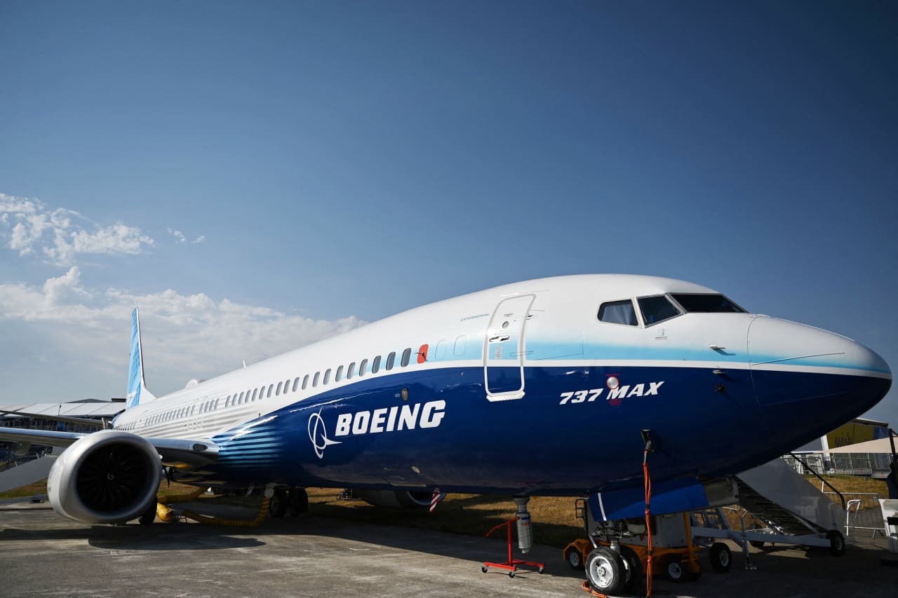 Boeing 737 Mess Leaves CEO Fighting Back Tears How He Can Fix It