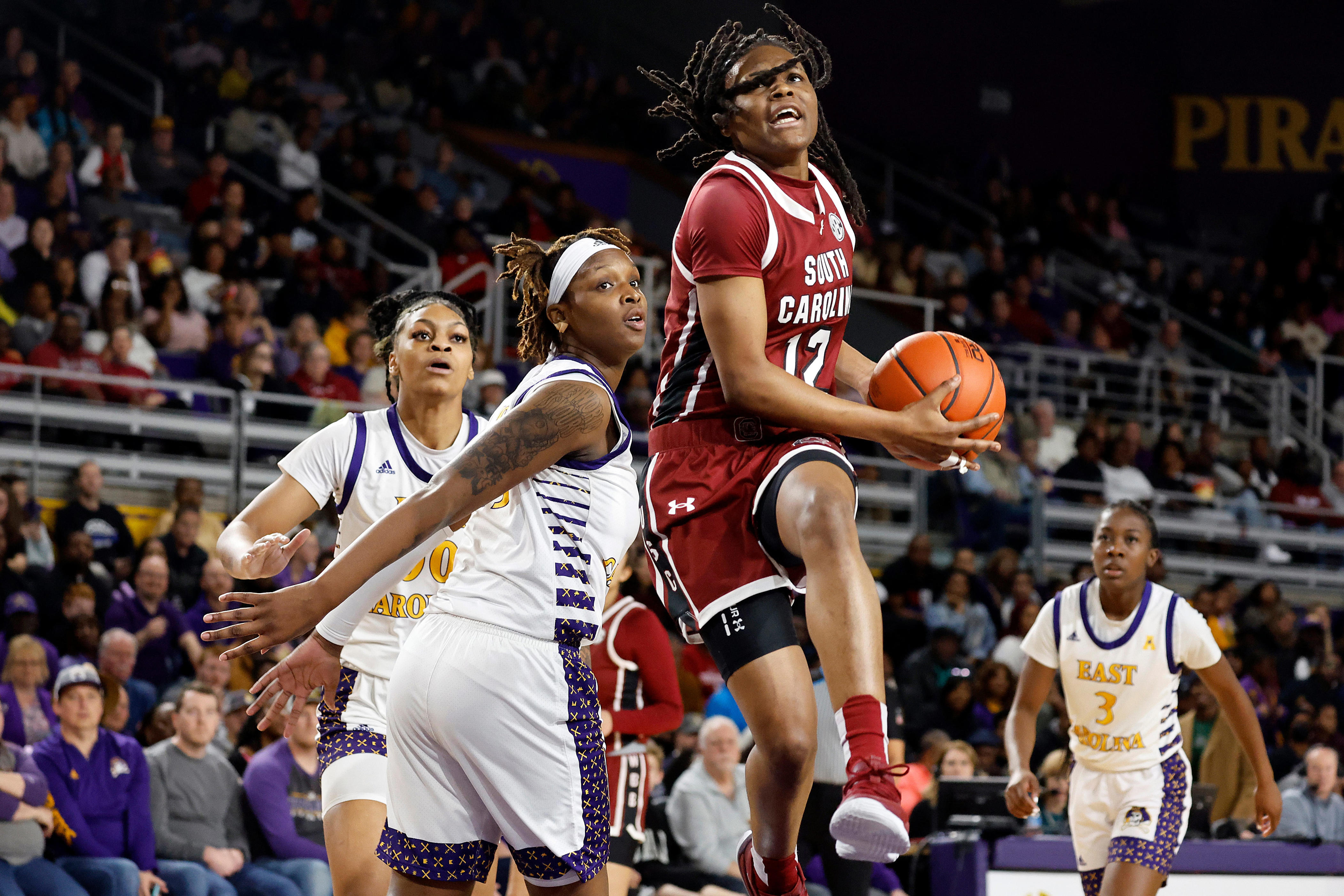 South Carolina Women S Basketball Beats Texas A M Behind Milaysia