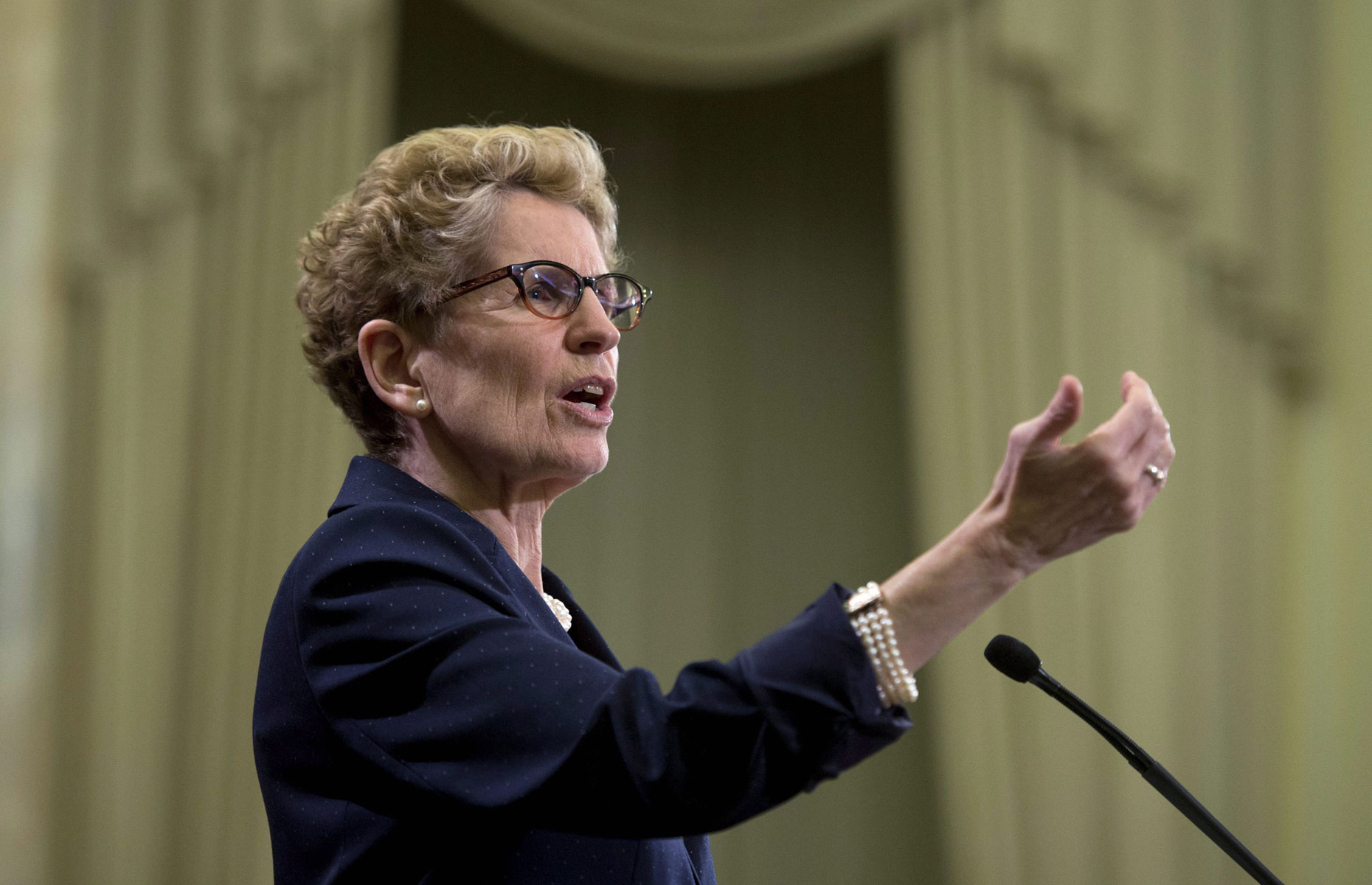 Wynne promises small-business relief offset