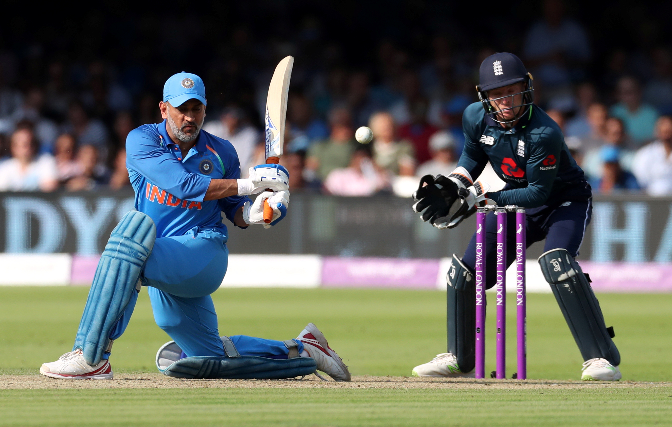 Dhoni achieves milestone