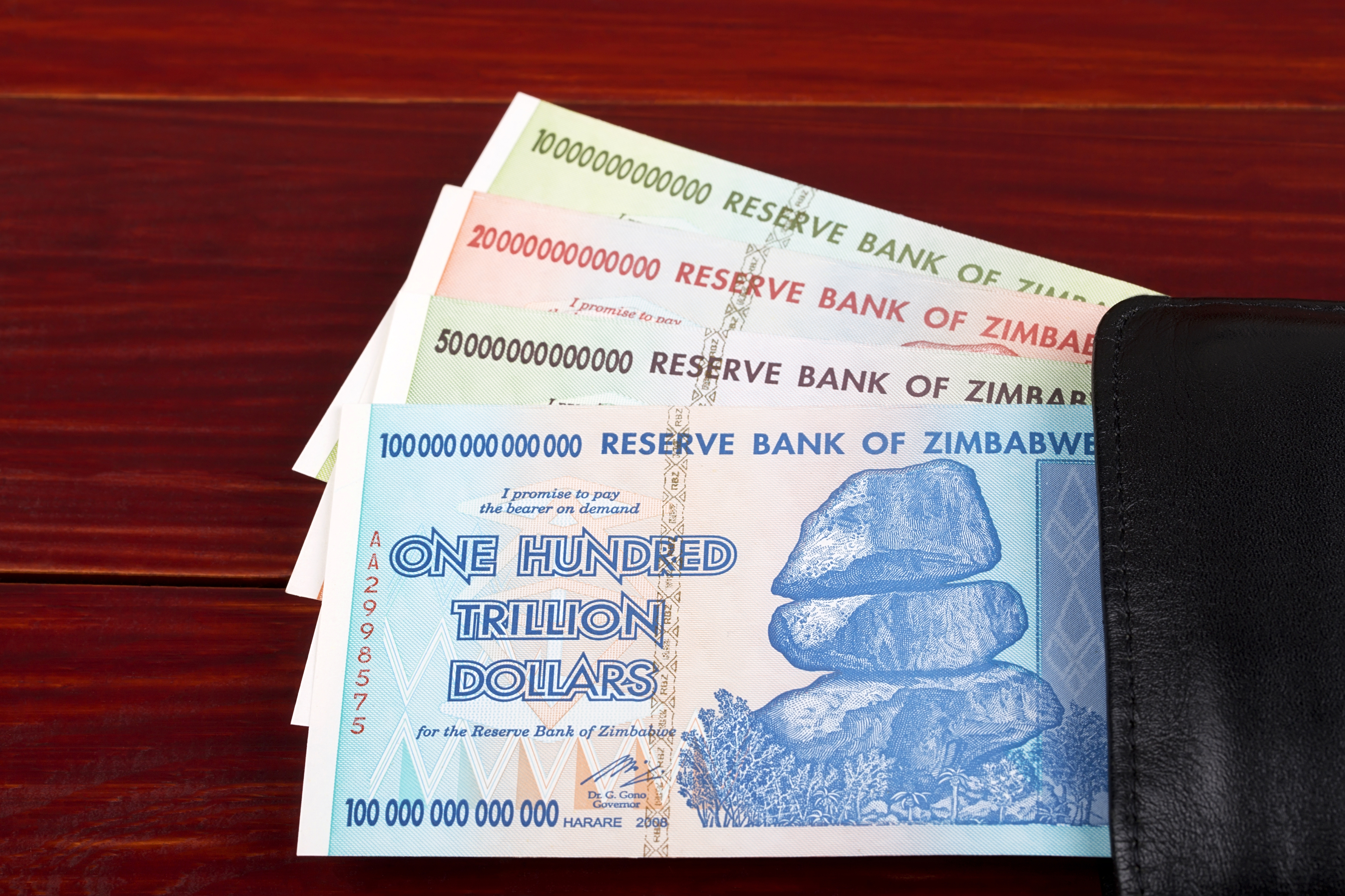 Zimbabwe Public Workers Reject 21 Million Pay Rise