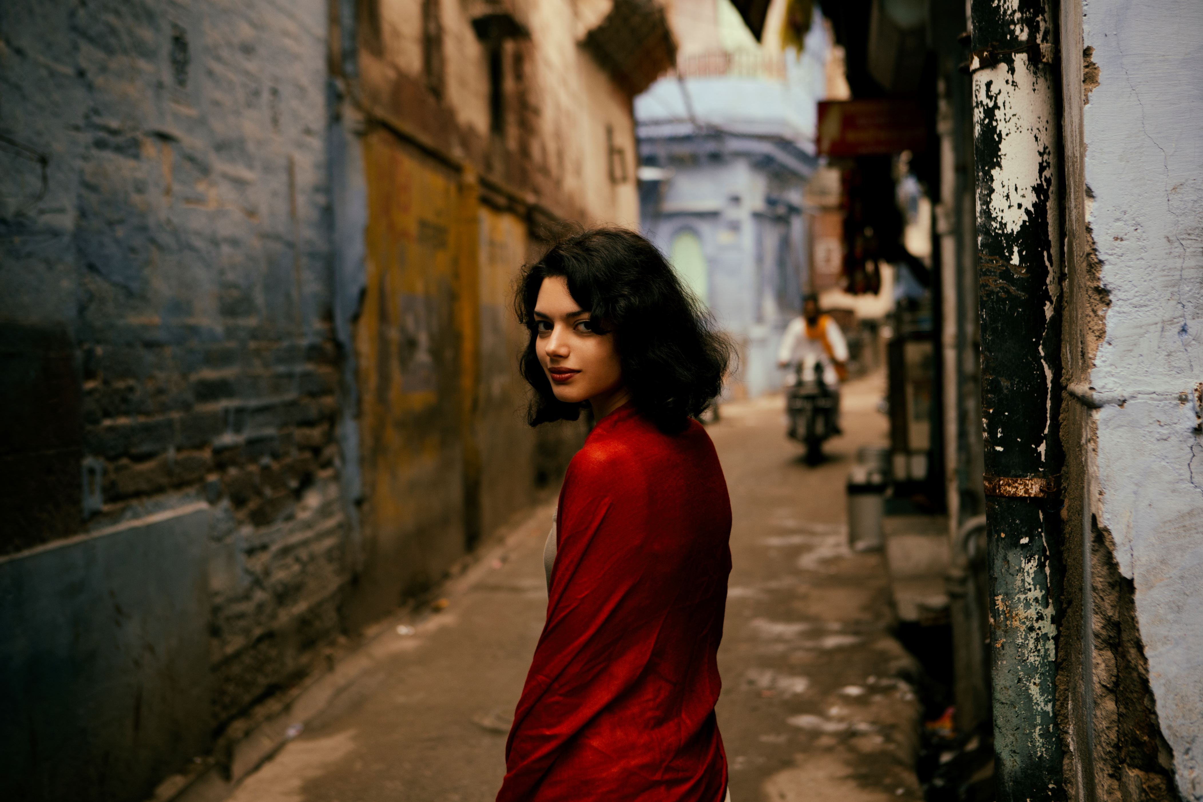 Bengaluru: Woman thrashes man for stalking