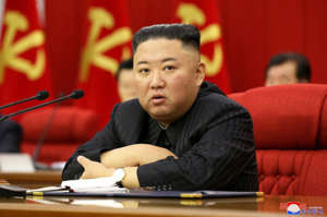 北韓領導人金正恩坦言，面臨建國以來最大災難，要求積極學習中國黨和人民的豐富防疫經驗。   圖 : 取自朝中社（資料照）