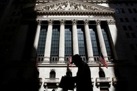 U.S. stocks mixed at close of trade; Dow Jones Industrial Average down 0.28%