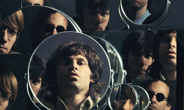 Folie 3 von 28: Jim Morrison von The Doors sang häufig über den Tod und man sagte ihm eine Gabe für Vorhersagen nach: Er sagte 1969 den Aufstieg der elektronischen Tanzmusik voraus. Er war erschüttert, als seine Freunde und Mit-Rockstars Jimi Hendrix und Janis Joplin 1970 im Abstand von einem Monat starben.Sie können auch mögen: Tag des Mondes: Was würden wir ohne den Mond machen?