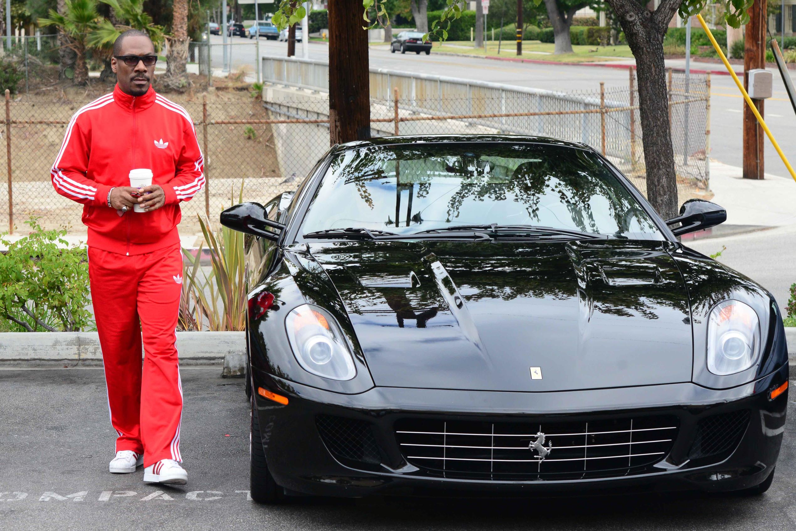 Stars four wheels: Celebrities road