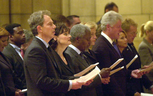 Prime Minister Tony Blair (C) and his wife Cherie with (L-R) UN Secretary General Kofi Annan, his wife Nane and former US President Bill Clinton, attending a service at the St Thomas Church in New York, held for the British victims of the terrorist attack. * on the World Trade Centre.