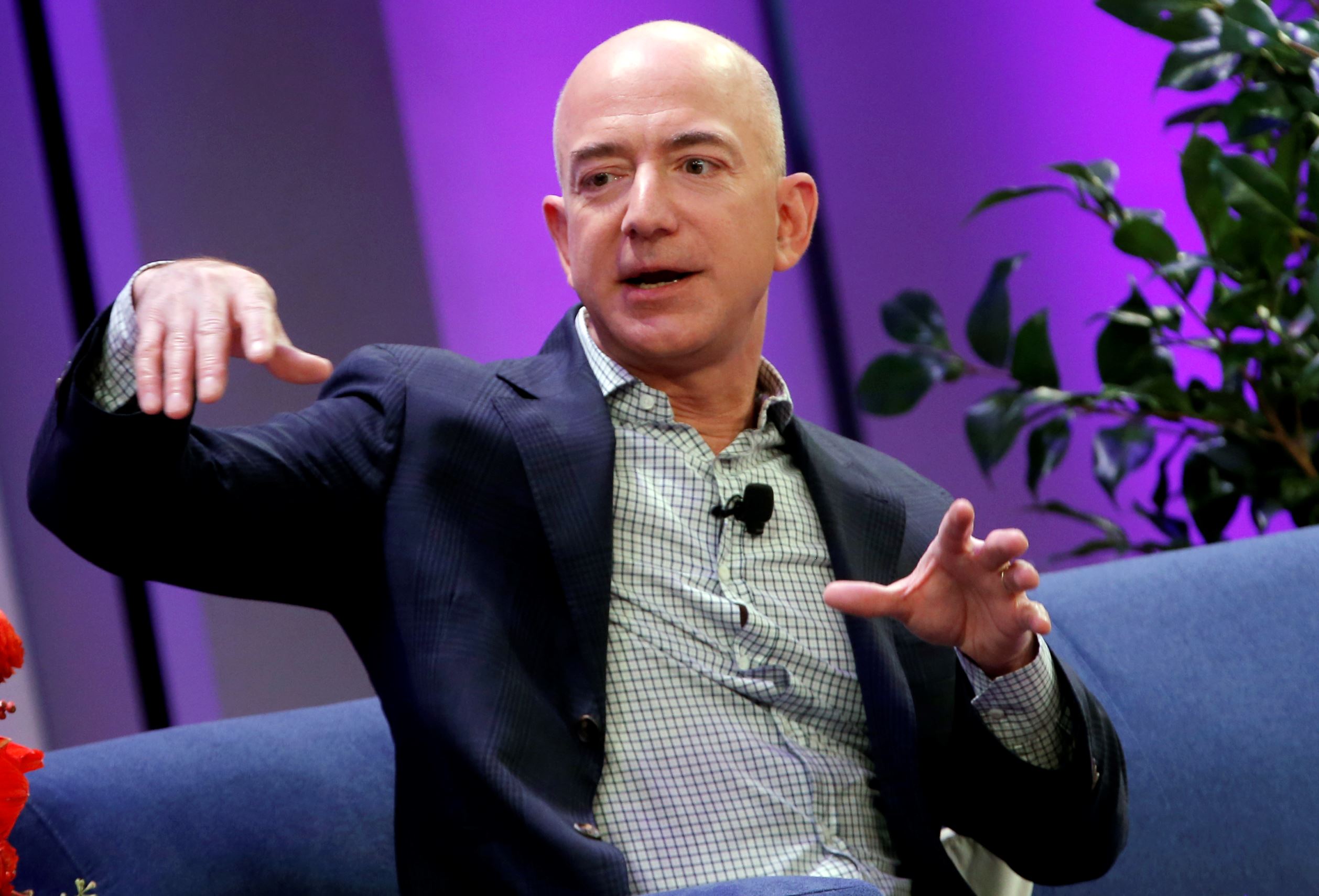 Jeff Bezos fortune hits 0