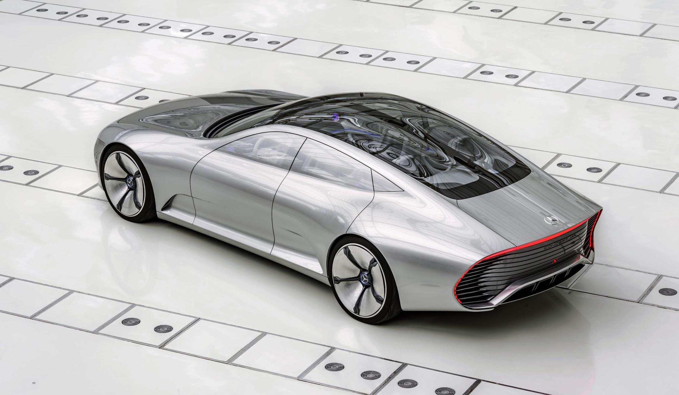 Mercedes-Benz unveils spectacular shape-shifting concept
